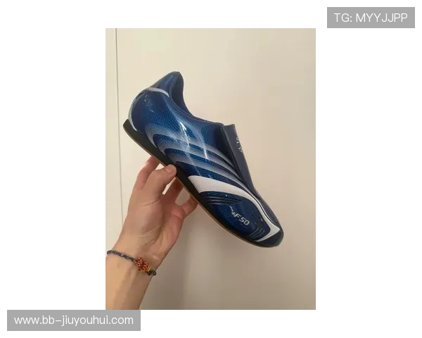 送踢足球男生的足球鞋推荐，舒适与性能兼备的完美选择